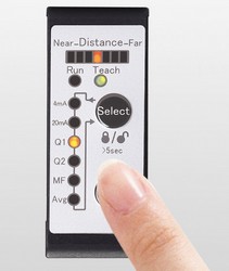 Для настройки и эксплуатации используются только две кнопки (SET и SELECT). Светодиодный индикатор отображает настраиваемую функцию.
